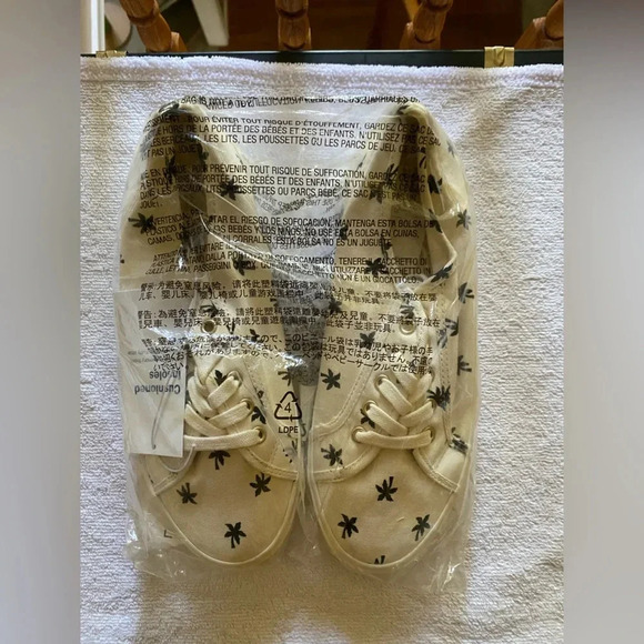 Women’s canvas sneakers with palm trees size 8 memory foam insole NWT - Picture 3 of 8